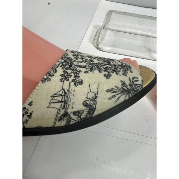 Claire Murray Womens Toile Black Cream Sandals Size 9 US Slip On - Picture 9 of 15